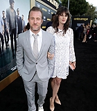 Filename=EntouragePremiere-0051.jpg
Filesize=512KiB
Dimensions=2000x3000
Date added=Jun 02, 2015 EntouragePremiere-0051.jpg