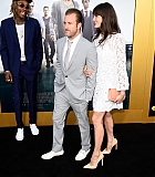 Filename=EntouragePremiere-0068.jpeg
Filesize=439KiB
Dimensions=1994x3000
Date added=Jun 02, 2015 EntouragePremiere-0068.jpeg